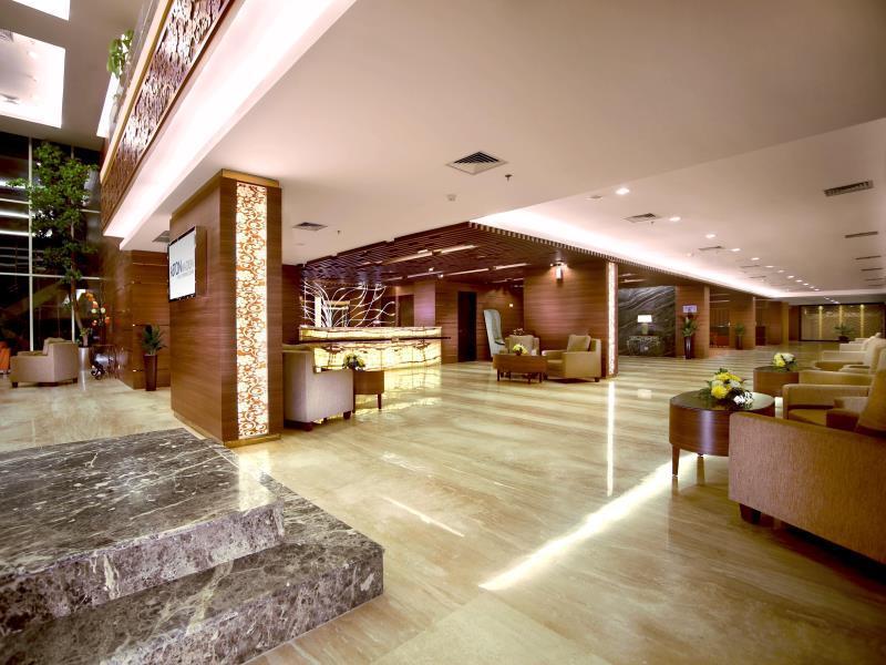Aston Madiun Hotel & Conference Center Exteriér fotografie